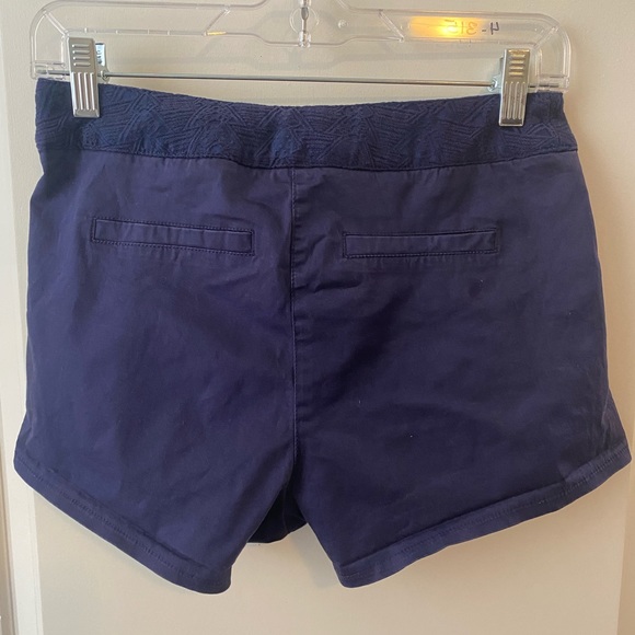 Navy high waisted shorts - Picture 2 of 2
